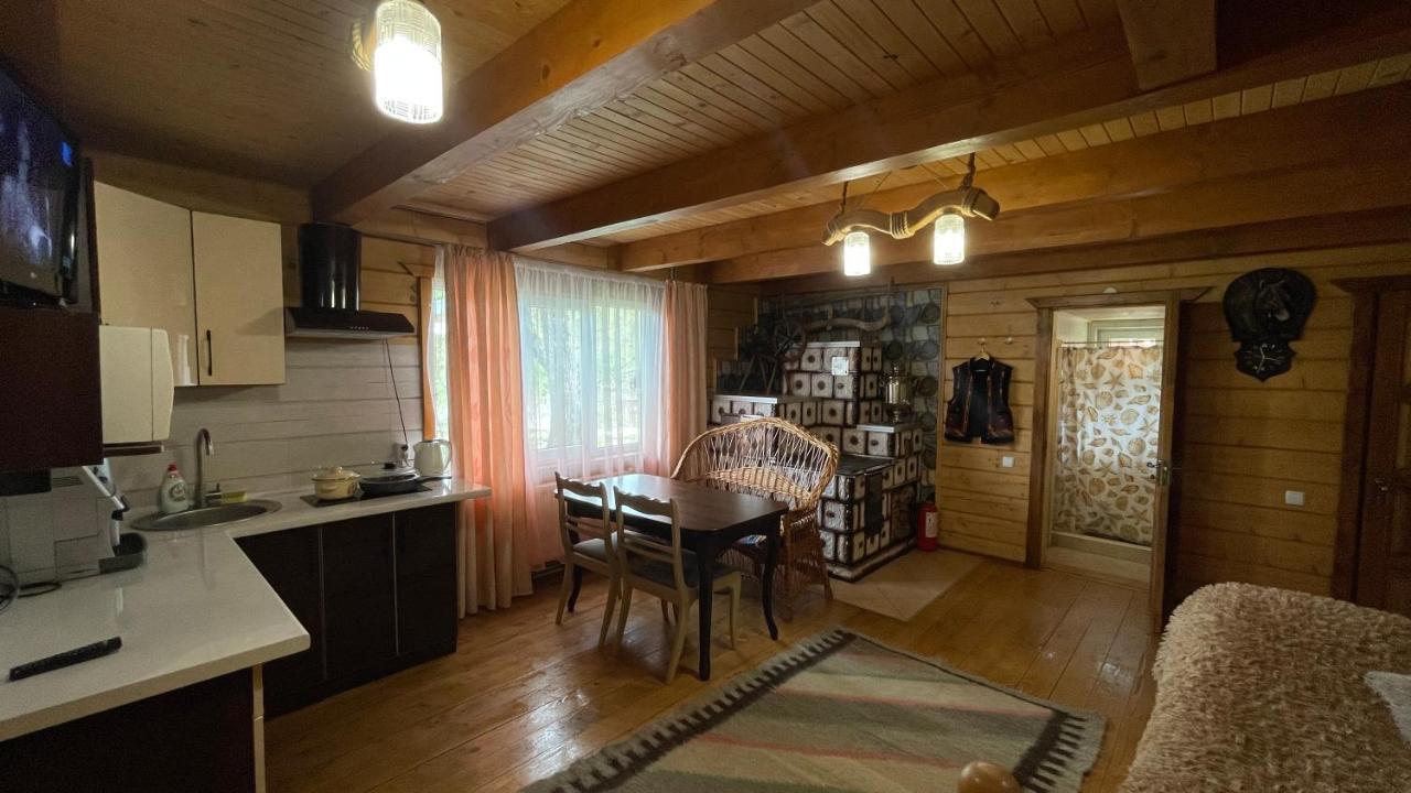 Будиночок В Карпатах Yaremche Exterior foto